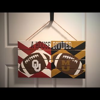 Read about this "House Divided Sign" at http://girlmeetsgameday.weebly.com/touchdowns/diy-college-football-decor House Divided Football Sign, Diy Football Decor, College Football Decor, Steelers Decor, House Divided Football, George Designs, Football Wreaths, Team Crafts, Diy College