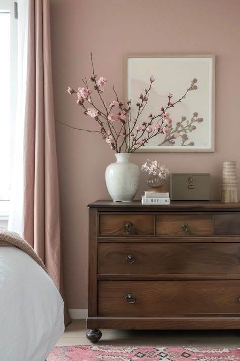 23 Pink and Brown Bedroom Ideas to Make Your Space Stand Out Cream Pink Brown Bedroom, Blush And Taupe Bedroom, Dusty Pink And Brown Bedroom, Mauve Bedroom Decor Ideas, Bedroom Mauve Walls, Adult Feminine Bedroom Ideas, Rose Colored Room, Pink Gold Brown Bedroom, Sulking Pink Bedroom