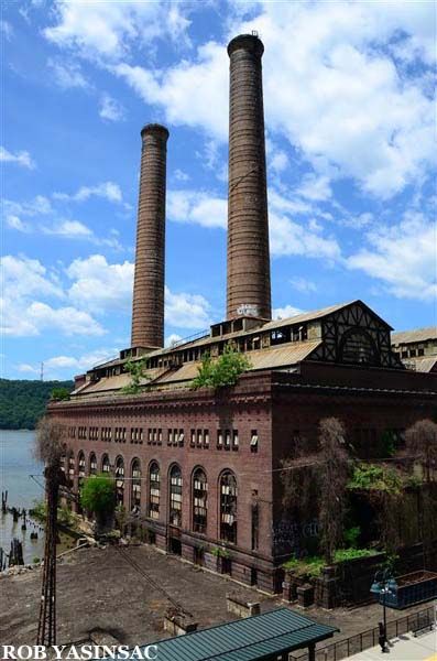 Brick Factory, Factory Architecture, Abandoned Factory, Magic Places, Factory Building, Grand Central Terminal, Industrial Architecture, New York Central, Old Factory