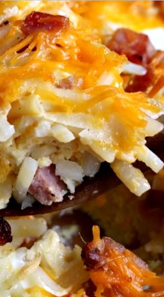 Hashbrown Casserole with Ham - Perfect for breakfast, brunch or dinner and can be made in minutes! Add leftover Ham, or even Sausage or Bacon. ❊ Hashbrown Casserole With Ham, Ham And Hashbrown Casserole, Casserole With Hashbrowns, Breakfast Casserole With Hashbrowns, Casserole With Ham, Potato Ideas, Oven Meals, Hashbrown Casserole, Hashbrown Breakfast Casserole