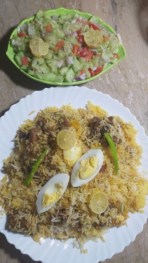 Beef Biryani, Fast Food Drinks, Tagine Recipes, Eating Food Funny, Chicken Biryani, National Dish, Food Photography Tips, Delicacy Food, Food Drink Photography