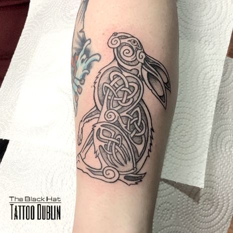 Celtic Rabbit Tattoo, Celtic Hare Tattoo, Irish Flower Tattoo, Celtic Rabbit, Celtic Tattoo Ideas, Irish Hare, Ogham Tattoo, Salmon Tattoo, Celtic Sleeve Tattoos