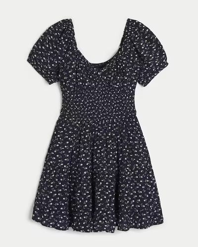 Discover great products at the best prices at Dealmoon. Hollister Short-Sleeve Smocked Waist Hidden Shorts Dress. Price:$41.21 at Hollister Dress Png, Hollister Dress, Skort Dress, Shorts Dress, Hollister Dresses, Navy Floral Dress, Hollister Shorts, 15th Birthday, Birthday Wishlist