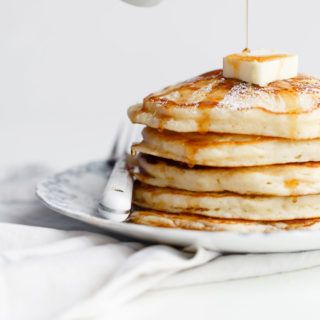 Egg Brunch Ideas, Grand Baby Cakes, Pancake Photography, Pancake Aesthetic, Aesthetic Pancakes, Lemon Ricotta Pancakes Recipe, Pancakes Ideas, Pancakes Aesthetic, Grandbaby Cakes