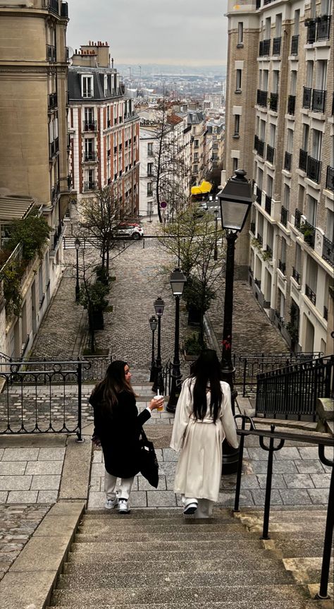 Aesthetic picture in Paris france, in the beautiful neighborhood of Monmarte Paris Studying Aesthetic, Paris Work Aesthetic, France Study Aesthetic, Exchange Student Aesthetic France, Paris Student Life, Studying In France Aesthetic, Study In Paris Aesthetic, France Trip Aesthetic, Studying In France