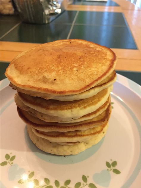 Egg free and soy milk fluffy pancake! Recipe from https://www.foodhero.org/recipes/favorite-pancakes-without-eggs Pancakes Pictures, Pancake Pictures, Fluffy Pancake Recipe, Homemade Pancakes, Fluffy Pancakes, Dessert Pictures, Soy Milk, Gluten Free Cooking, Pinterest Recipes