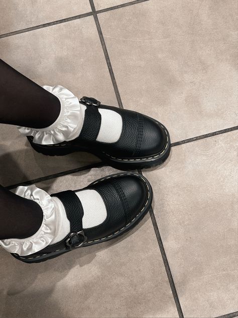 Doc Martens Mary Janes Outfit, Low Doc Martens, How To Style Mary Janes, Doc Marten Mary Janes, Mary Jane Doc Martens, Dr Martens Loafers, Doc Martens Mary Janes, Dr Martens Mary Janes, Mary Janes Outfit