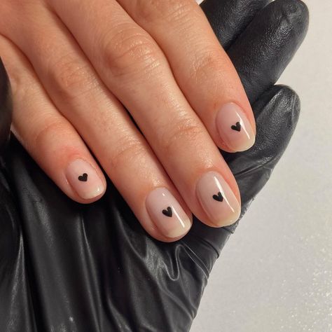 Alyx Lippiatt on Instagram: “More tiny black hearts 🤩🖤 ⠀⠀⠀⠀⠀⠀⠀⠀⠀ ⠀⠀⠀⠀⠀⠀⠀⠀⠀ ⠀⠀⠀⠀⠀⠀⠀⠀⠀ Nail prep with @officialnavyprotools ⠀⠀⠀ Creme base @biosculpturegelgb ⠀⠀��⠀⠀⠀ Inspo…” Black And Nude Nails, Natural Nail Designs, Heart Nail Designs, Moon Nails, Heart Nail Art, Nude Nail Designs, Black Nail Designs, Heart Nails, Valentines Nails