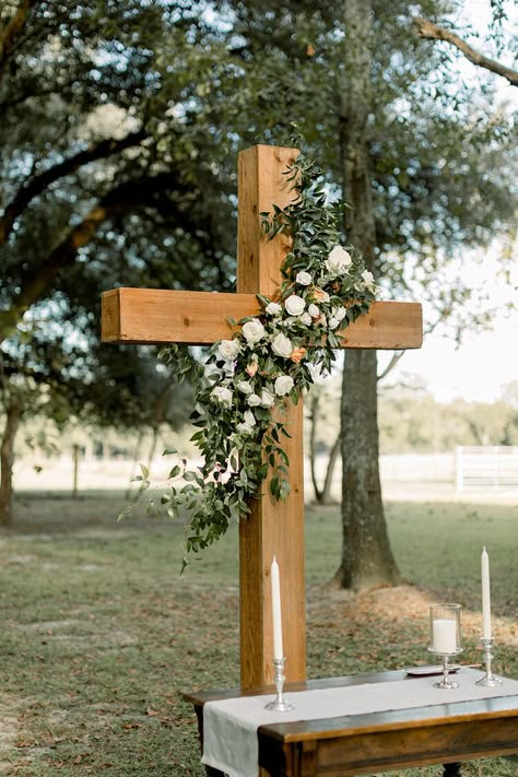 Wedding Cermony, Small Beach Weddings, Wedding Alters, Lowcountry Wedding, Wedding Cross, Wedding Altars, Wedding Ceremony Backdrop, Christian Wedding, Cute Wedding Ideas