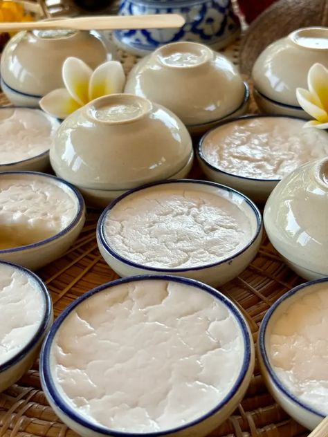 Thai Coconut Custard Dessert (Khanom Tuay Recipe) Coconut Milk Food Recipes, Coconut Curd Recipes, Homemade Coconut Pudding, Thai Coconut Pudding, Thai Coconut Dessert, Coconut Cream Dessert Recipes, Cream Of Coconut Recipes, Indian Custard Recipe, Thai Dessert Recipes