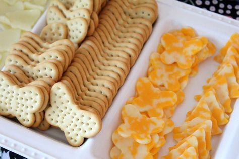 Butterfly Crackers, Fairy Snacks, Butterfly Fairy Party, Fairy Party Food, Kids Gardening Party, Fairy Theme Birthday Party, Garden Party Recipes, Summer Party Ideas, Luncheon Ideas