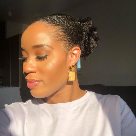 V.I Health & Beauty 🌷 on Instagram: “Big foreheads + slick buns > . . #bigforehead #bigforeheadgang #slickbun #naturalhairrocks #naturalhairloves #type4kinksandcoils…” Slick Back Big Forehead, Slick Buns, Big Forehead, Slick Back, Type 4, Protective Styles, Buns, Hair Inspo, Natural Hair Styles