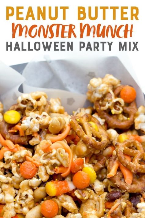 What do you get when you mix popcorn with peanut butter, candy corn, & more? This spooktacular Halloween popcorn mix! Halloween Popcorn Mix, Halloween Party Mix, Party Dinners, Monster Munch, Halloween Popcorn, Popcorn Mix, Easiest Recipes, Snacks And Desserts, Fall Snacks