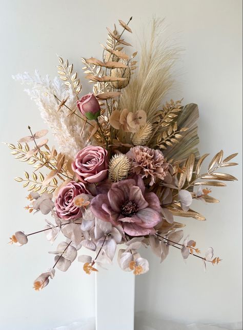 Beige Floral Arrangement, Mauve Floral Arrangements, Gold Floral Arrangements, Gold Flower Arrangements, Mauve Decor, Preserved Flower Arrangement, Dry Flower Arrangements, Dry Flowers Arrangements Ideas, Paper Floral Arrangements