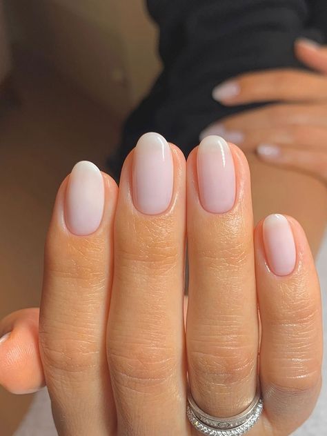 How To Achieve A Perfect Bridal Manicure, According To Sofia Richie¡¯s Nail Artist American Manicure Nails, Oval Nails Designs, Bridesmaids Nails, Short Almond Nails, Bride Nails, Oval Nails, Bridal Nails, Manicure Y Pedicure, Chic Nails