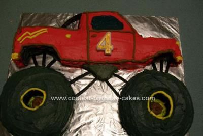 Homemade Monster Truck Birthday Cake: My hubby and I made this for our sons birthday. I made 4 cakes, 2 round for wheels, 1 bread loaf tin and a rectangular that was then cut to make shape. Ford Truck Cake, Truck Cake Ideas, Monster Truck Birthday Cake, Truck Birthday Cake, Fifth Birthday Party, Homemade Birthday Cake, Birthday Cake Inspiration, Truck Theme Birthday, Monster Truck Theme