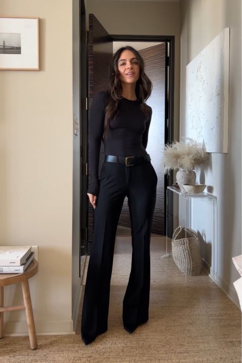 SKIMS - Black Fits Everybody Long … curated on LTK Agent Outfits For Women, Host Outfit Restaurant, Black Work Outfit, Mode Gossip Girl, Ropa Semi Formal, Classy Business Outfits, Outfit Botas, Job Clothes, Outfit Elegantes