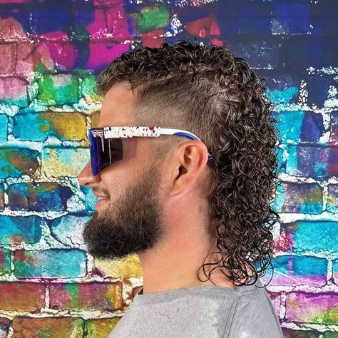 Perm Mullet, Permed Mullet, Loose Perm, Mullet Hairstyles, Mullet Hair, Monochrome Makeup Look, Wow Hair Products, Mullet Haircut, Curly Mullet