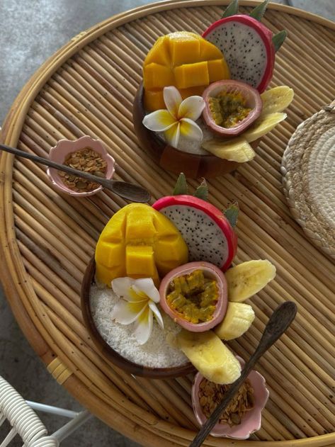 Thailand Food Aethstetic, Pretty Breakfast Aesthetic, Bali Food Traditional, Hawaii Food Ideas, Thailand Aesthetic Food, Thailand Vision Board, Bali Inspo Pics, Thailand Inspo Pics, Pretty Food Pics