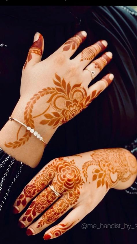 Finger Mehndi Style, Finger Mehendi Designs, Short Mehndi Design, Mahendi Designs, Simple Mehendi Designs, Beautiful Mehndi Designs, Mehndi Designs Fingers, Full Mehndi, Finger Henna Designs