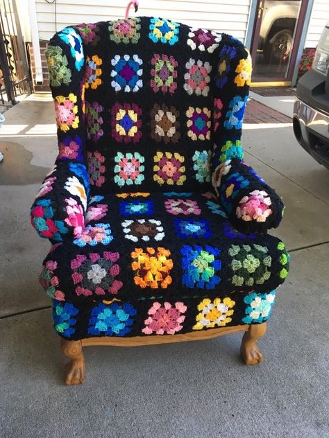 Crochet Chair Back Patterns Free, Crochet Arm Covers For Chairs, Crochet Recliner Cover Pattern, Granny Square Chair Cover, Chrochet Furniture, Sofa Arm Covers, Crochet Furniture, Crochet Granny Square Tutorial, Crochet Knit Blanket