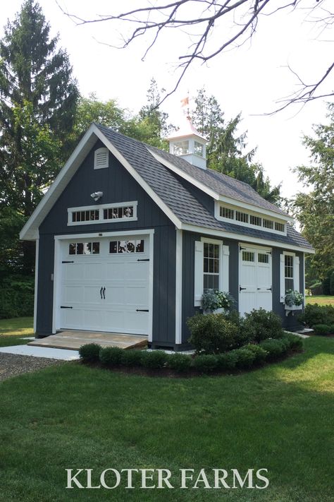 Shed Door Ideas, Outdoor Shed Bar, Studio Sheds, Roof Idea, Garage Pool House, Detached Garage Designs, Storage Barn, Farmhouse Sheds, Single Car Garage