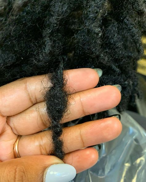 🕵🏾‍♀️ I spy a loc bud— the first stage in the hair locking process! [SWIPE] The first picture is after a shampoo and the second picture shows how the budding looks after loc grooming.  Grooming is very important in the beginning stages to help cultivate strong, uniform locs.  #dmvlocs #dmvloctician #marylandlocs #locs #microlocs Starter Dreadlocks, Loc Tips, Dreadlocks Hair Care, Natural Hair Repair, Loc Care, Loc Maintenance, Women Cornrows, Thinning Hair Remedies, Short Locs