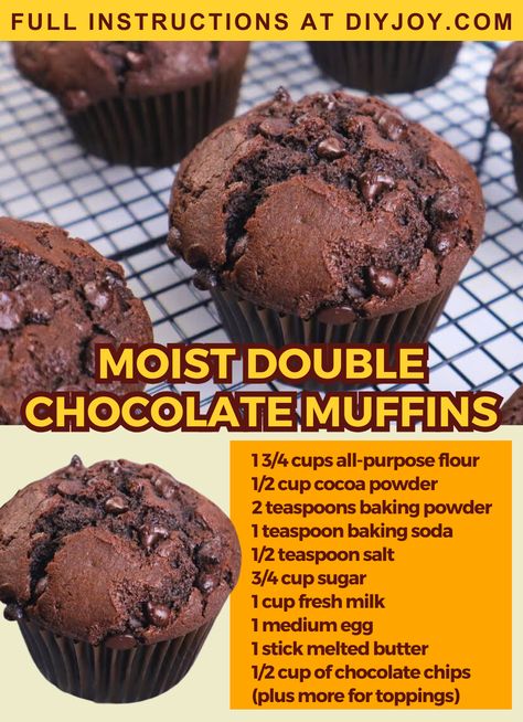 Chocolate Muffins Moist, Double Chocolate Muffin Recipe, Diy Joy, Chocolate Muffin Recipe, Chocolate Cake Recipe Moist, Chocolate Muffin, Double Chocolate Muffins, Rock Recipes, Delicious Deserts