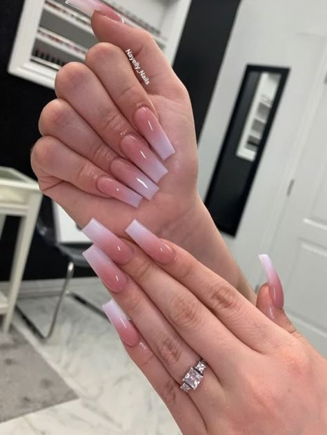 Acrylic Nails Nude, Unghie Sfumate, Tapered Square Nails, Ombre Acrylic Nails, Glamour Nails, Simple Acrylic Nails, Long Acrylic Nails Coffin, Acrylic Nails Coffin Pink, Long Square Acrylic Nails