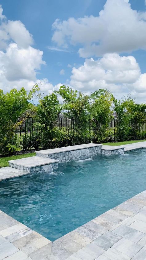 Small Backyard Pool, Dream Backyard Pool, Pools Backyard Inground, Swimming Pool Architecture, Pool Water Features, Pool Pool, Pool Remodel, Pool Landscape Design, Small Pool Design