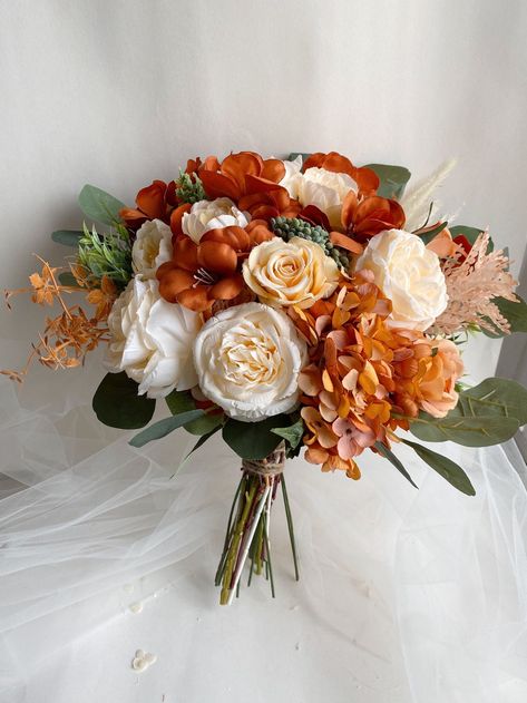 Faux Wedding Bouquet, Orange Wedding Themes, Orange Bouquets, Western Sunflower, Orange Wedding Flowers, Bouquet Bridesmaid, Faux Eucalyptus, Dried Pampas, Bridal Bouquet Fall