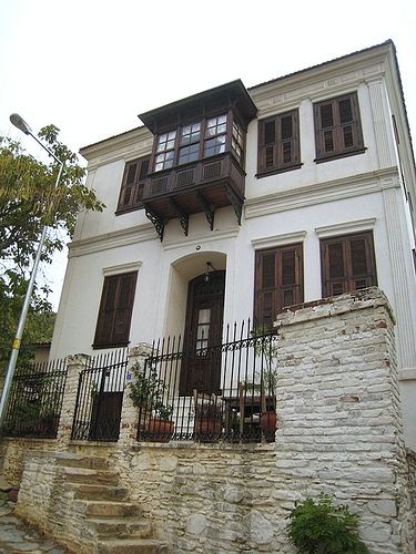 Sirince architecture House Facade Design, Turkish House, Turkish Architecture, Ideas For House, Luxury Townhouse, Old Stone Houses, House Facade, House Design Exterior, Rustic Home Design