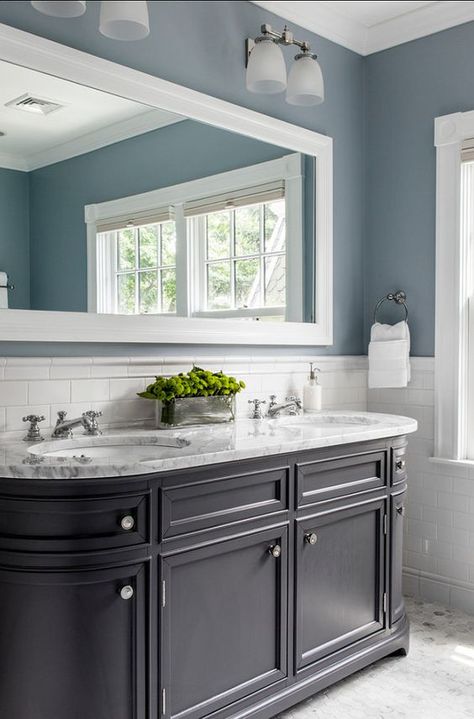 111 World`s Best Bathroom Color Schemes For Your Home Wedgewood Gray, Makeover Kamar Mandi, Benjamin Moore Gray, Bathroom Color Schemes, Decor Baie, Bad Inspiration, Bathroom Color, Subway Tiles, Upstairs Bathrooms