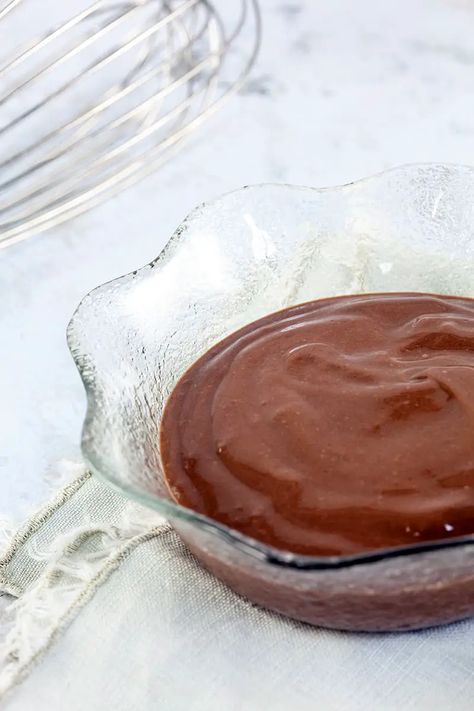 Homemade chocolate custard - Ohmydish Chocolate Custard Recipe, Make Your Own Chocolate, Custard Recipe, Chocolate Custard, Burger Sliders, Custard Recipes, Vanilla Custard, Beef Burgers, Latest Recipe