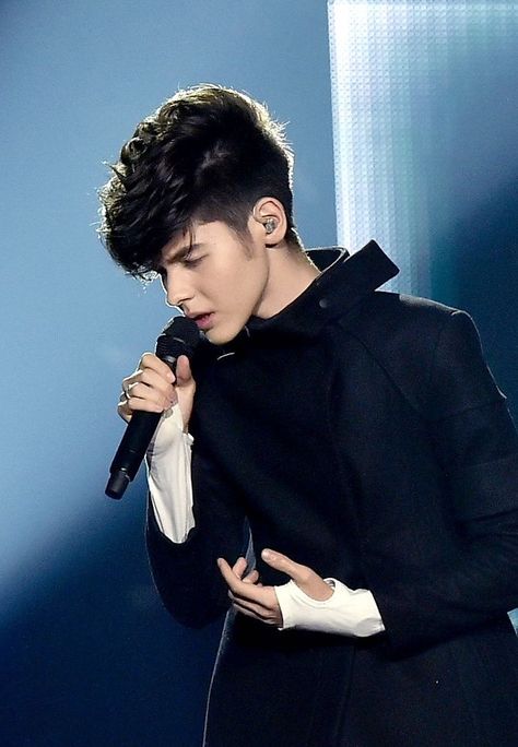 Kristian Kostov at the 62nd Eurovision Song Contest at International Exhibition Centre (IEC) in Kiev, Ukraine, 2017. Kristian Kostov, Exhibition Centre, Alcohol Aesthetic, Eurovision Songs, Kiev Ukraine, Ricky Martin, K R, Eurovision Song Contest, Famous Singers