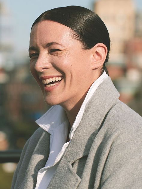 French Icon Garance Doré Tells Us Her Top 6 Beauty Secrets for Aging Gracefully Garance Dore Short Hair, Hair Color Dark Red, Age Beautiful Hair Color, Garance Dore Style, Wedding Guest Updo, Before 40, Cleopatra Beauty, Cleopatra Beauty Secrets, French Beauty Secrets