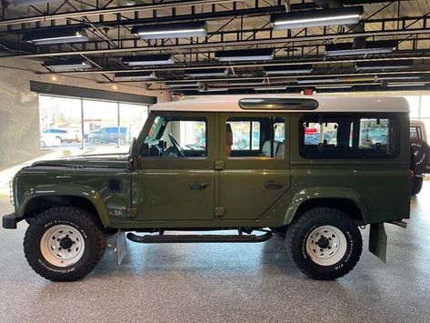 Old Land Rover Vintage, Land Rover 110 Defender, Land Rover Defender 130 Pick Up, Land Rover Defender Classic, Landrover Defender 110, Land Rover Pick Up, Range Rover Defender, Land Rover Camping, Classic 4x4