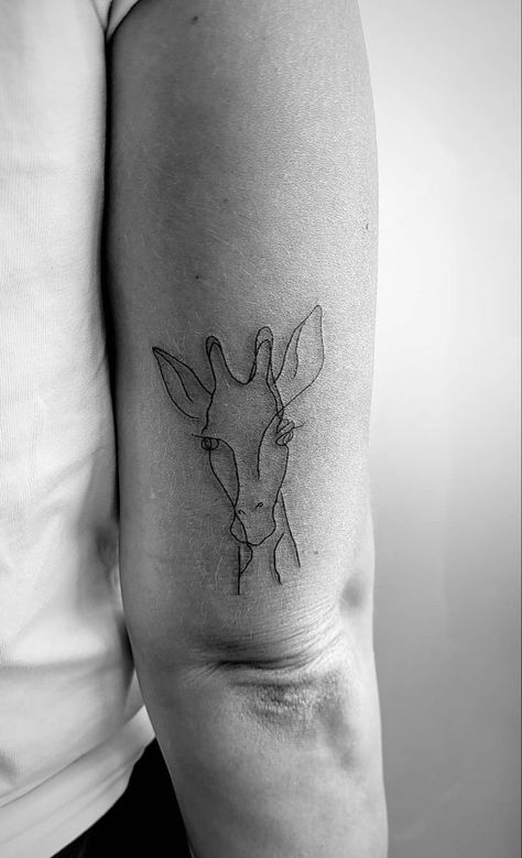 Minimal Giraffe Tattoo, Tattoo Ideas Giraffe, Single Line Giraffe Tattoo, Cute Moose Tattoo, Giraffe Line Tattoo, Line Giraffe Tattoo, Small Giraffe Tattoo Simple, Fine Line Giraffe Tattoo, Uganda Tattoo