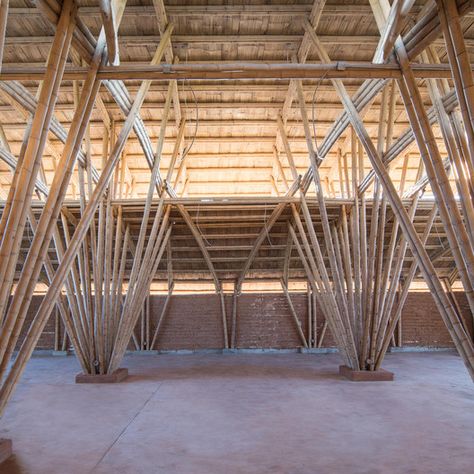 © Lucila Aguilar Bahay Kubo, Bamboo House Design, Bamboo Structure, Future Buildings, Bamboo Architecture, Bamboo Construction, Bamboo House, Ancient Buildings, Metal Tree