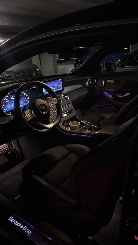 Aesthetic Cars Wallpaper, Mercedes Benz Interior, Aesthetic Sports, Mercedes Interior, Rauch Fotografie, Black Mercedes Benz, Mercedes Gla, Luxury Lifestyle Aesthetic, Black Cars