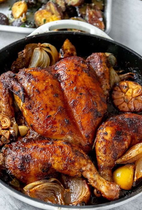 This oven-roasted spatchcock chicken is an easy way to enjoy a classic roast chicken dinner, any day of the week! Best Ever Roasted Chicken, Spatchcock Greek Chicken, Lemon Spatchcock Chicken, Roast Chicken Dinner Recipes, One Pot Roast Chicken, Spatchcock Chicken Dutch Oven, Roasted Christmas Chicken, Spatchcock Chicken In Cast Iron Skillet, Air Fryer Spatchcock Chicken