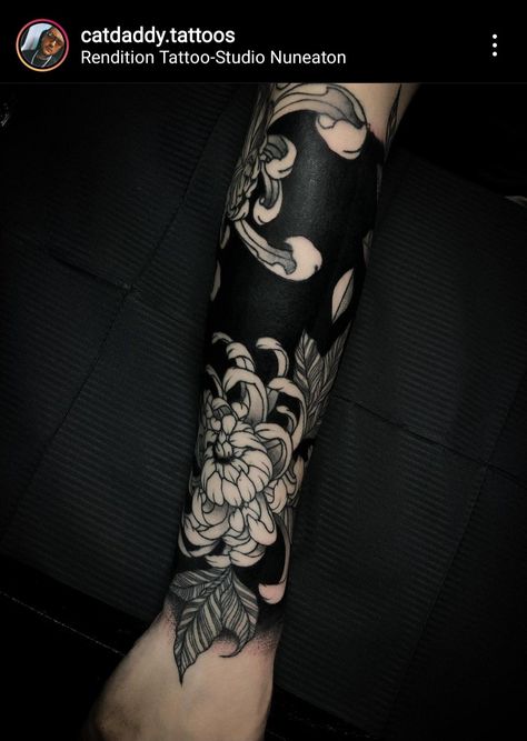 Negative Tattoo, Mangas Tattoo, All Black Tattoos, Black Tattoo Cover Up, Forearm Band Tattoos, Pink Tattoo, Blackout Tattoo, Up Tattoo, Floral Tattoo Sleeve