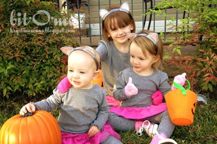 The girls love the nursery rhyme "The Three Little Kittens Who Lost their Mittens" so when I was brainstorming costume ideas that would in... Nursery Rythmes Costumes, Nursery Rhyme Costume, Little Kittens, Nursery Rhymes, Kittens, Nursery, Halloween