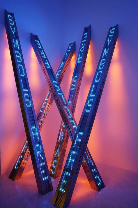 Corporative Events, Jenny Holzer, Conceptual Artist, Exhibition Display, Neon Art, Text Art, Sculpture Installation, Light Installation, Op Art