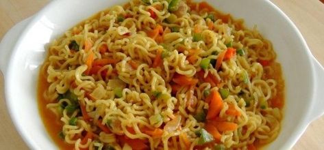 Different Types Of Maggi Recipes: 15 Variations Of Maggi You Would Love To Make Litchi Fruit, Makanan Cepat Saji, Maggi Masala, Maggi Noodles, Maggi Recipes, Noodles Recipe, Chaat Masala, Food Club, Masala Recipe