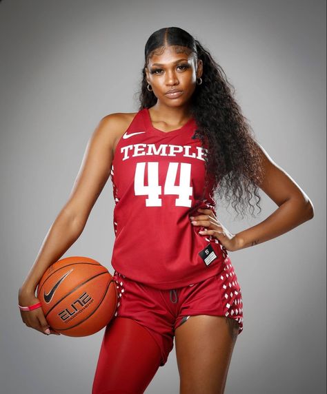 Women Basketball Photoshoot, Athlete Media Day Poses, Women’s Basketball Media Day, Basketball Pose Ideas, Women’s Basketball Media Day Poses, Media Day Basketball Women, Individual Basketball Poses, Media Day Poses Basketball Women, Basketball Senior Banner Poses