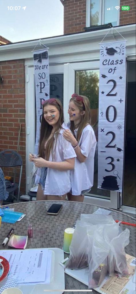 School Leavers Aesthetic, Leavers 2023, Leavers Shirt Designs, Aesthetic Garden Party, Leavers Party, Aesthetic Summer Hairstyles, Shirt Stencil, Leavers Shirt, Ideas Summer Nails