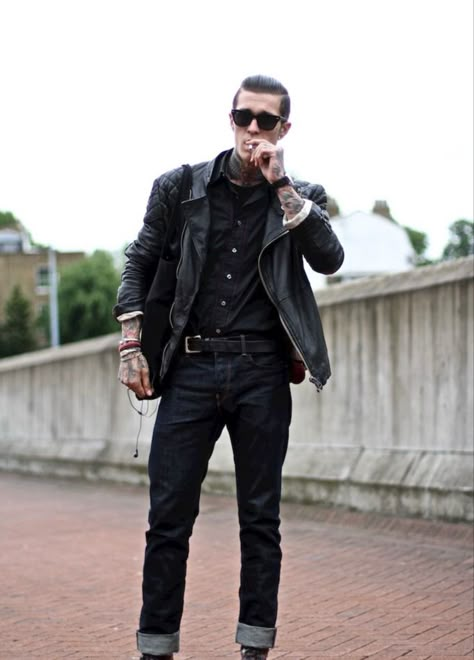 Mens Rockabilly Fashion, Rockabilly Man, Rockabilly Style Men, Jimmy Q, Greaser Style, Rockabilly Men, Fall Fashion Skirts, Man In Black, Rockabilly Outfits