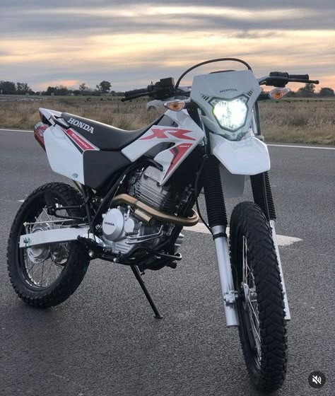 Moto Tornado 250, Moto Tornado, Honda Tornado, Tornado 250, Custom Dirt Bike, Moped Bike, Motos Honda, 4 Wheelers, Ford Raptor