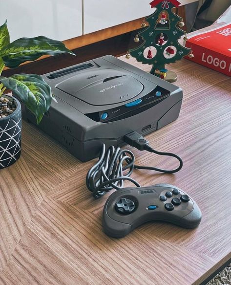 Sega Saturn 80s Video Games, Console Game, Video Game Consoles, Nintendo Sega, Nintendo Entertainment System, Sega Saturn, Classic Video, Gaming Tips, Retro Video